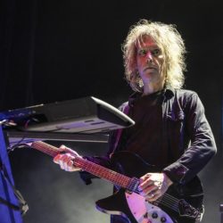 Умер гитарист и клавишник The Cure Перри Бэмоунт