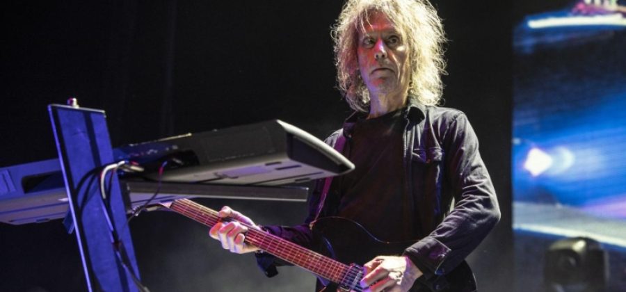 Умер гитарист и клавишник The Cure Перри Бэмоунт