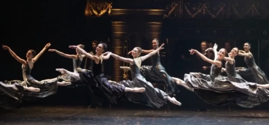 Универсальный язык танца. Театр балета Эйфмана впервые выступит в Индии