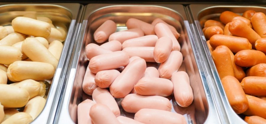 Врач предупредила о вреде сосисок