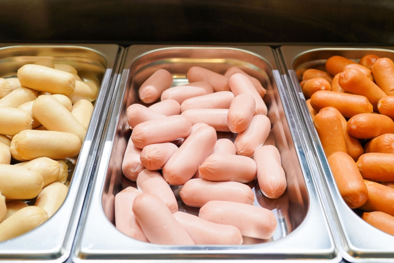 Врач предупредила о вреде сосисок