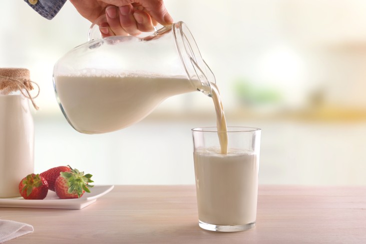 Диетолог ответила, какой вид молока лучше усваивается организмом