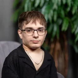 «Я свободен». Как сложилась судьба победителя «Голос.Дети» Дани Плужникова