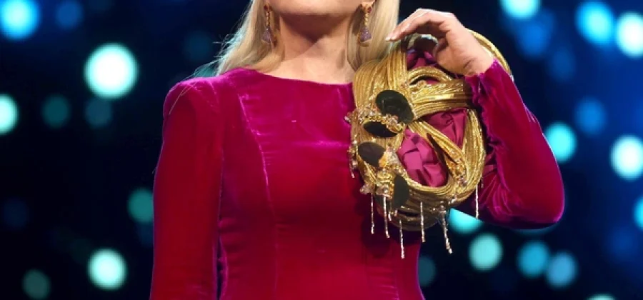 Официально! Лариса Долина съехала из квартиры Полины Лурье