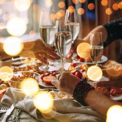 Россиянам дали совет, как сохранить фигуру во время новогодних праздников