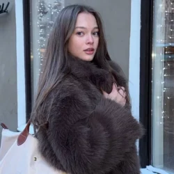 С лицом куклы. Кем выросла Анна Павага из списка самых красивых детей мира