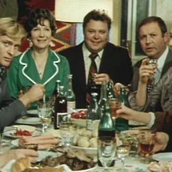 Сандуны на «Мосфильме» и мало Москвы. Как Ефремов делал «Старый Новый год»