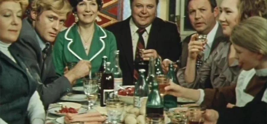 Сандуны на «Мосфильме» и мало Москвы. Как Ефремов делал «Старый Новый год»