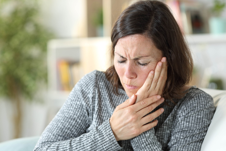 Стоматолог предупредила об опасной ошибке при болезни зубов