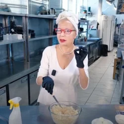 «Табаков предлагал продавать». Актриса Германова — о своем необычном хобби