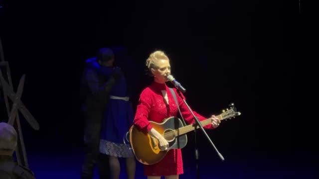 В театре Российской армии прошел спектакль "Данькина каска" о бойцах СВО