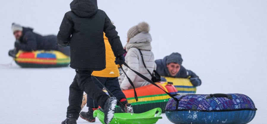 Вам выбьют глаз или сломают спину: ликбез от врача по опасным зимним играм