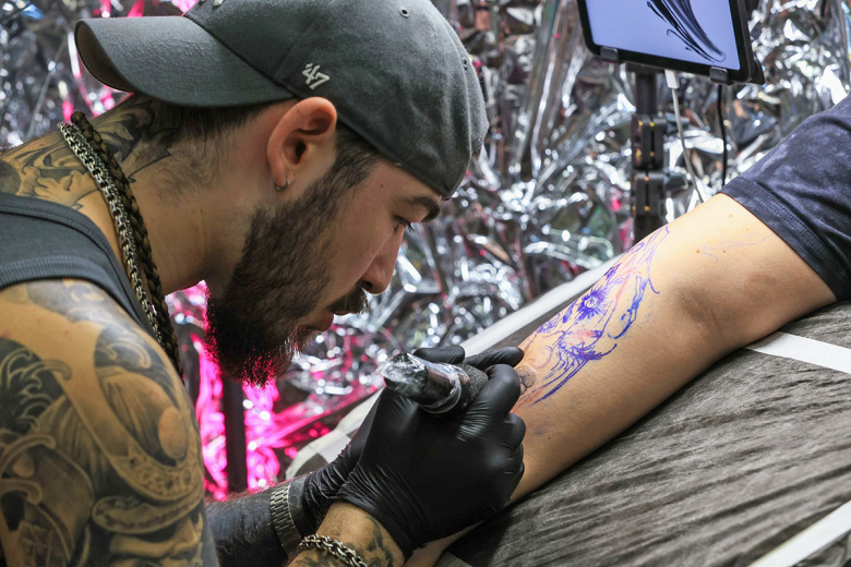 Врач предупредил о страшных последствиях татуировок