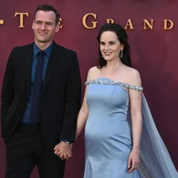 Звезда «Аббатства Даунтон» Мишель Докери впервые стала мамой в 44 года