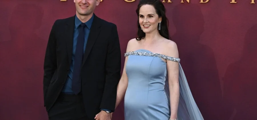 Звезда «Аббатства Даунтон» Мишель Докери впервые стала мамой в 44 года