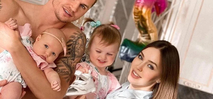 Костенко публично отказала Тарасову в пятом ребенке