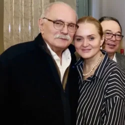 «Необыкновенный день». Посмотрите на фото Михалкова на показе с Ефремовым