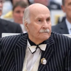 Рассорил родных. Спор за наследство Зельдина закончился в суде