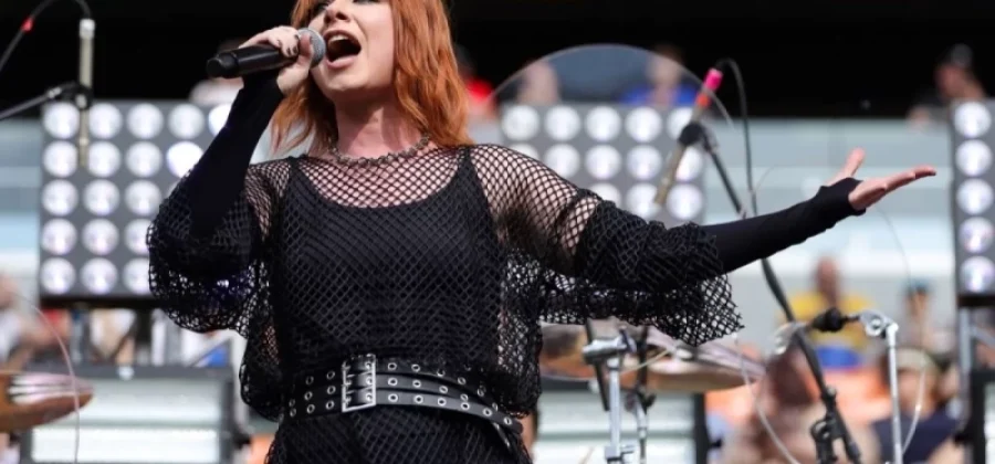 Сгорая на сцене. Какую цену заплатила за славу и счастье Юлия Савичева