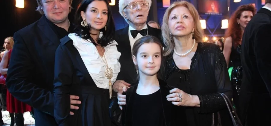 Упуская наследство. Драмы родных актера Олега Стриженова