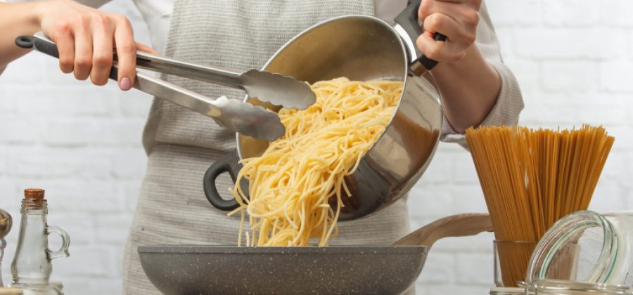 Врач дал советы, как правильно есть макароны худеющим