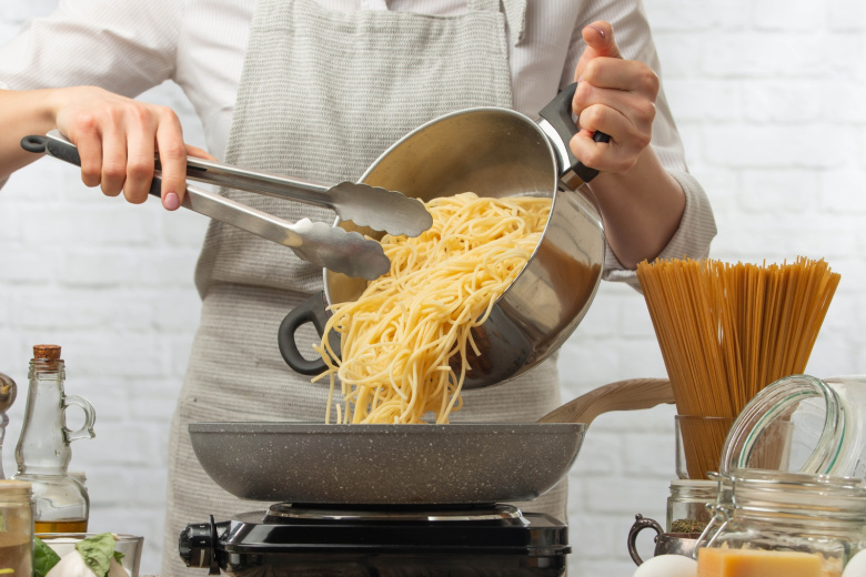 Врач дал советы, как правильно есть макароны худеющим