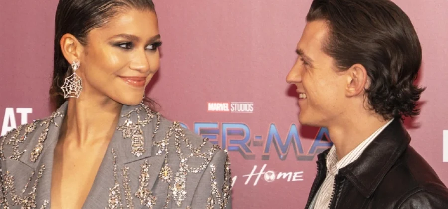 Зендея и Том Холланд сыграли тайную свадьбу