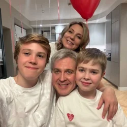 Денис Матросов снова станет отцом — 44-летняя жена актера беременна