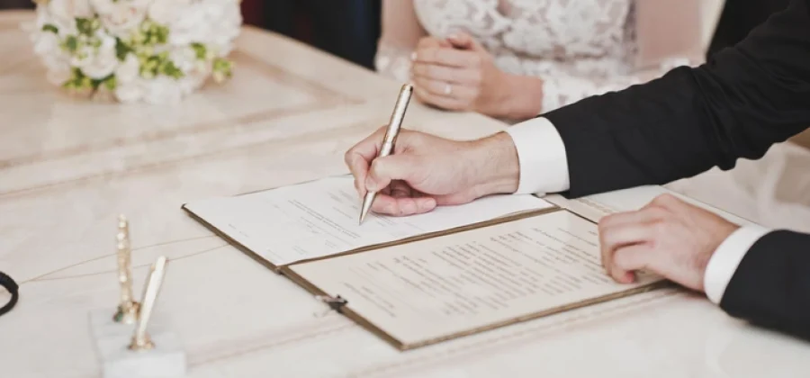 Двоеженец из Подмосковья: экс-банкир женился на доминиканке и россиянке — его раскусили при разводе