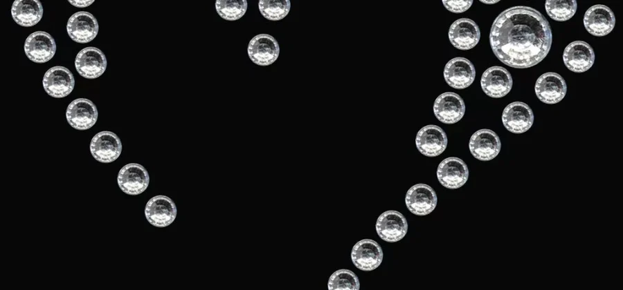 Инкрустация стразами: технологии, материалы и базовые техники