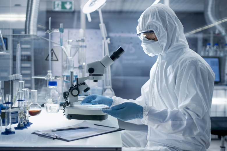 Иммунолог назвал главную опасность штамма «стратус»