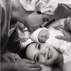 Недавно родившую Лерчек срочно забрали в онкологическую реанимацию