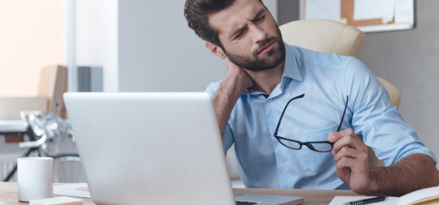 Остеопат перечислила распространенные ошибки во время сидячей работы