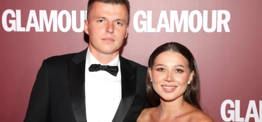 Пока бывший муж продает дом Лерчек за 225 млн, она сама живет с детьми у подруги