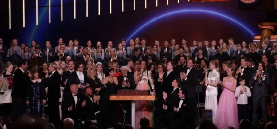 «Разговор со счастьем». Зацепин отметил юбилей за роялем на сцене Большого