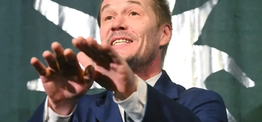 Тот самый «Дурак». Как Табаков привёз в Москву Артёма Быстрова