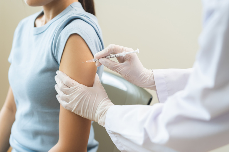 Врач рассказала, как бесплатно привиться от клещевого энцефалита