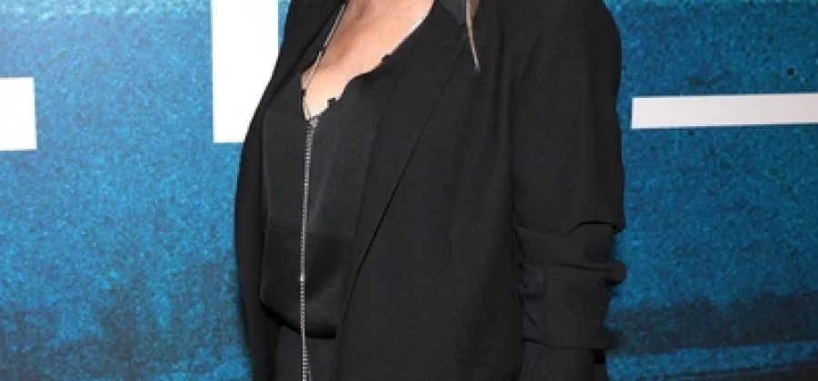 Анна Невская, впервые родившая в 49 лет, отказалась от декрета