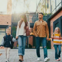 Чтобы мама была спокойна: как одежда помогает узнать, где находится ребенок