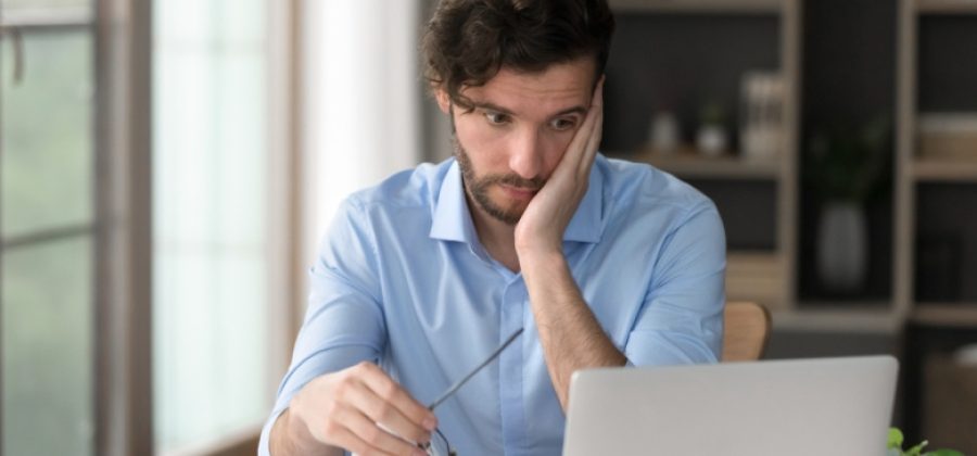 Дерматолог раскрыла популярную привычку, которая ускоряет старение кожи