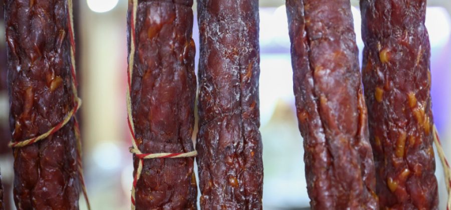 Эксперт по пищевой безопасности ответила, как выбрать колбасу