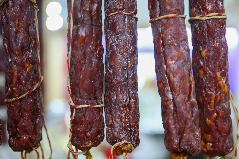 Эксперт по пищевой безопасности ответила, как выбрать колбасу