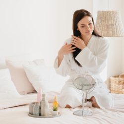 Косметолог объяснила, как правильно сушить волосы после мытья головы