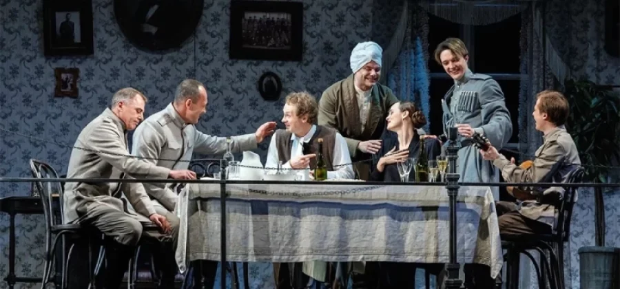 Петренко, Стречина, Низовой… В Малом театре поставили «Белую гвардию»