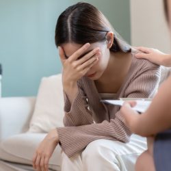 Психиатр объяснила природу весенней хандры