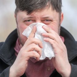Россиянам раскрыли самый эффективный метод лечения аллергии
