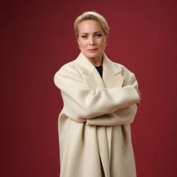 «С верой в результат и с любовью к себе»: звезда сериала «Интерны» Светлана Пермякова похудела на 25 кг