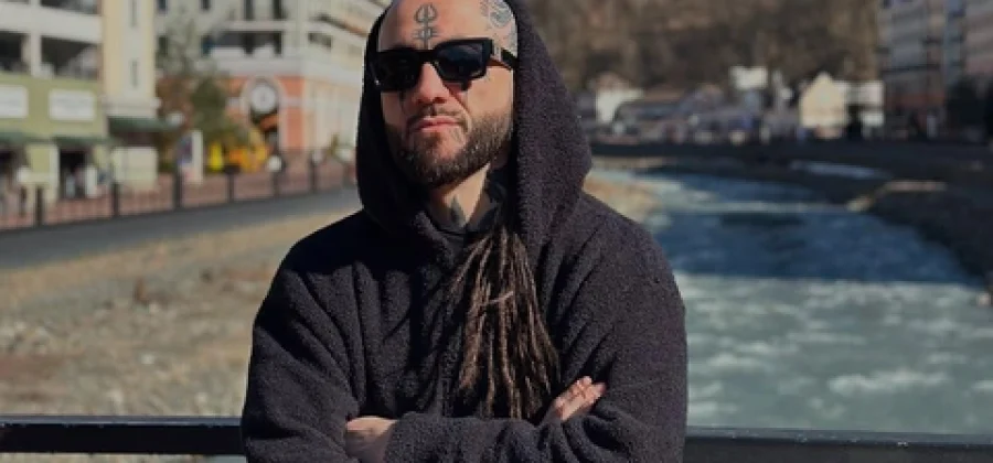 Судья танцевального конкурса унизил участницу за лишний вес — она оказалась беременна