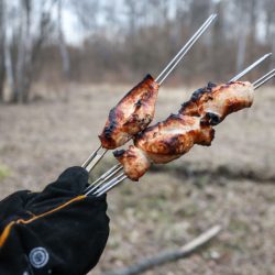 Терапевт предупредил о смертельной опасности шашлыков