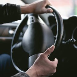 Врач ответил, допустимо ли садиться за руль после безалкогольного пива